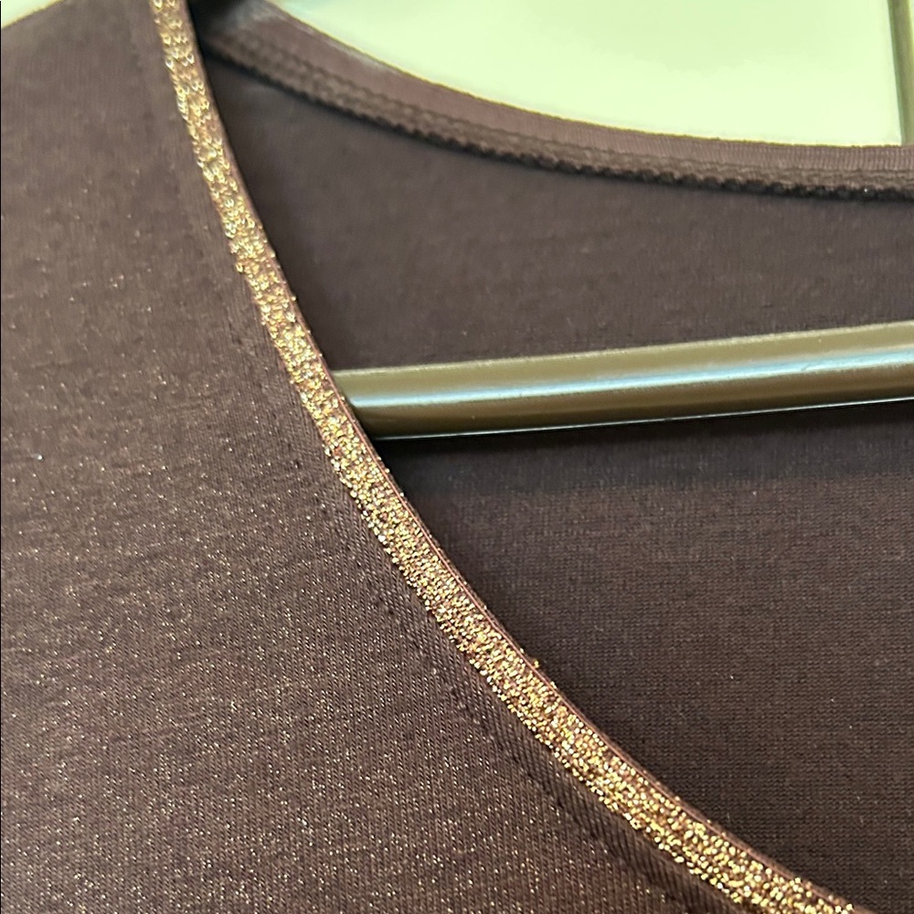 Chico’s Women's Brown 3/4 Long-Sleeve Scoop Neck Top size 2 - Picture 4 of 8